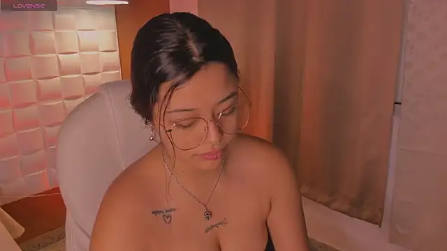 Ariana Pierce online show from 09-22-25, 02:01