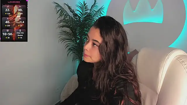 Ariana Pierce online show from 10-18-25, 12:51