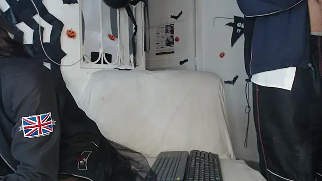 pervertsteens3 online show from 10-30-25, 05:17