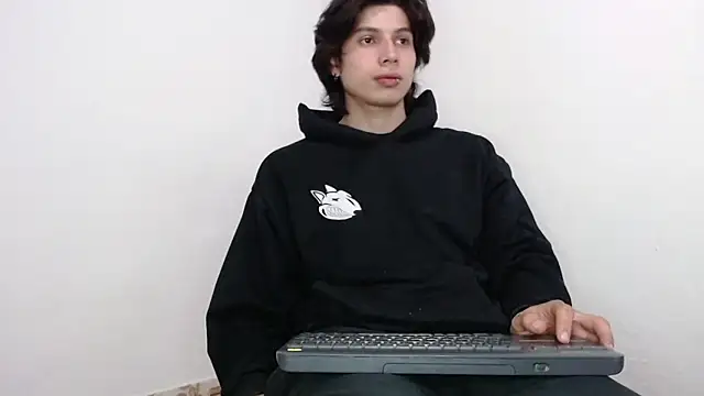 Snapshot of pervertsteens3 chatting on 02-11-26, 09:03 pervertsteens3 online show from 02-11-26, 09:03