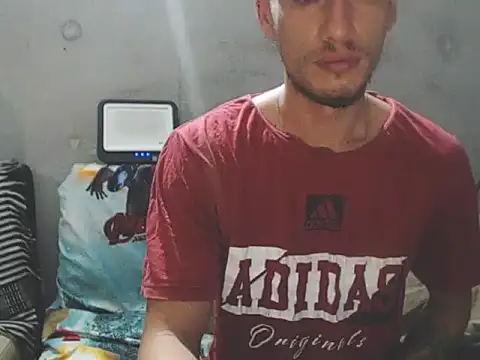 Snapshot of roystonee10 chatting on 01-23-25, 05:45 roystonee10 online show from 01-23-25, 05:45