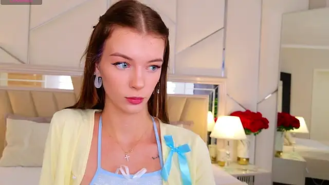 MeganMour online show from 10-11-25, 05:03