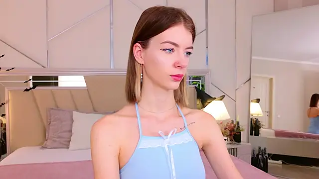 MeganMour online show from 11-04-25, 04:55