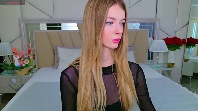 MeganMour online show from 04-11-26, 04:53