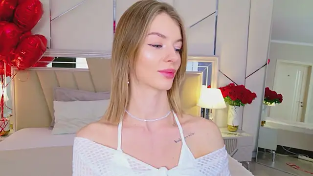 MeganMour online show from 02-10-26, 05:12