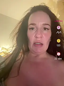 Snapshot of Engel_mia chatting on 06-25-26, 10:15 Engel mia online show from 06-25-26, 10:15