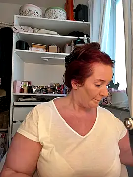 Engel mia online show from 10-06-25, 01:12