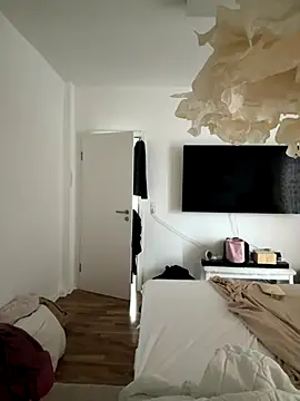 Engel mia online show from 10-11-25, 09:32