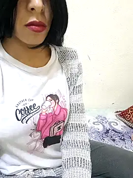 Snapshot of Linda-53 chatting on 02-28-25, 10:17 Linda-53 online show from 02-28-25, 10:17