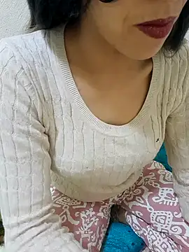 Snapshot of Linda-53 chatting on 01-24-25, 09:26 Linda-53 online show from 01-24-25, 09:26