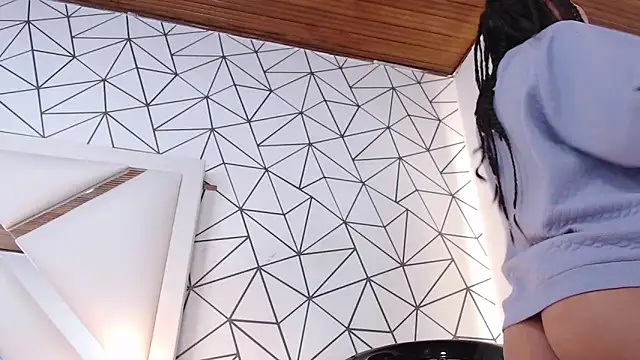 KYOO LENOXX online show from 02-18-25, 12:39