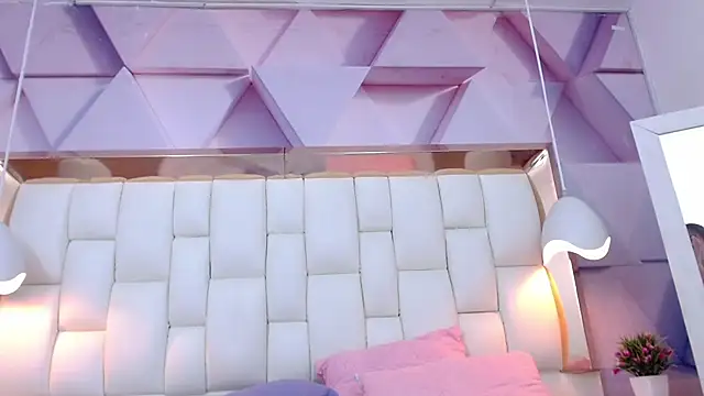 KYOO LENOXX online show from 03-14-25, 07:59