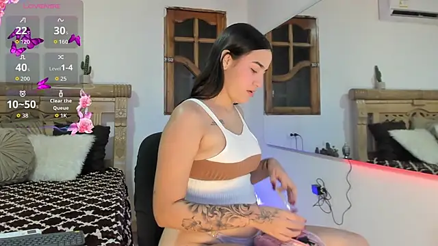 oriana faddila online show from 04-11-26, 03:25