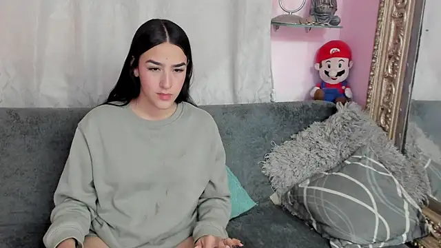 oriana faddila online show from 03-23-25, 08:04