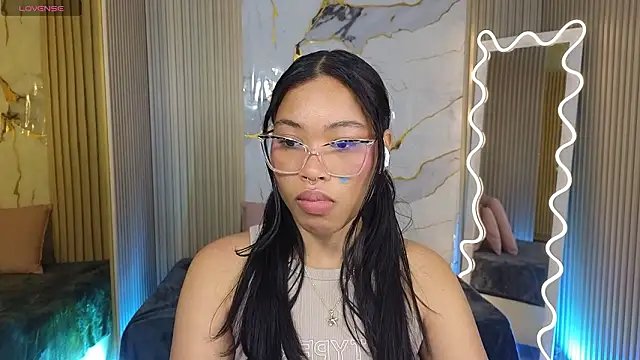 Snapshot of penelope_tay1 chatting on 03-23-26, 03:17 penelope tay1 online show from 03-23-26, 03:17