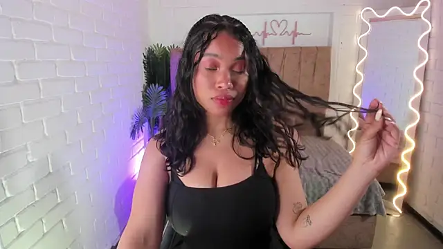 penelope tay1 online show from 10-31-25, 03:58