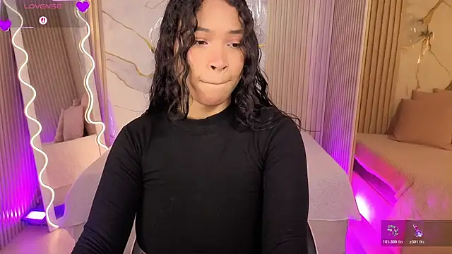 Snapshot of penelope_tay1 chatting on 04-02-26, 03:24 penelope tay1 online show from 04-02-26, 03:24