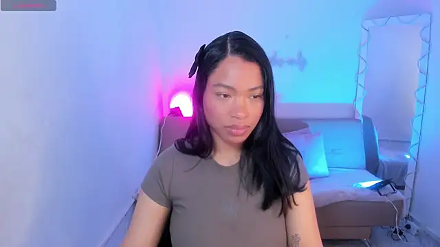 Snapshot of penelope_tay1 chatting on 10-15-25, 04:00 penelope tay1 online show from 10-15-25, 04:00
