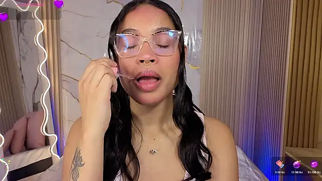 Snapshot of penelope_tay1 chatting on 03-29-26, 03:30 penelope tay1 online show from 03-29-26, 03:30