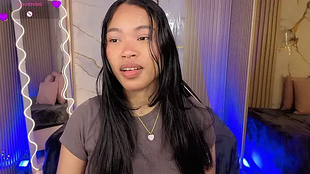 Snapshot of penelope_tay1 chatting on 03-21-26, 03:19 penelope tay1 online show from 03-21-26, 03:19