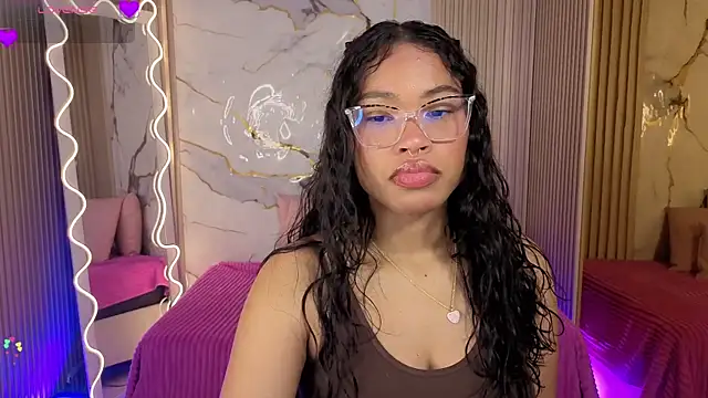 Snapshot of penelope_tay1 chatting on 04-10-26, 03:13 penelope tay1 online show from 04-10-26, 03:13