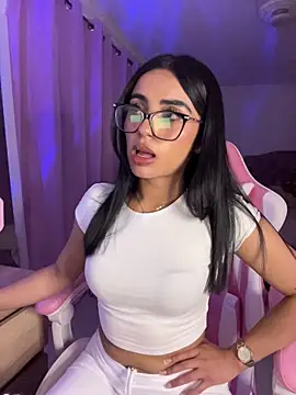 Emily-14 online show from 07-15-26, 04:19