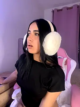 Emily-14 online show from 11-27-25, 04:02