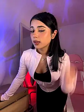 Snapshot of Emily-14 chatting on 09-30-25, 03:56 Emily-14 online show from 09-30-25, 03:56