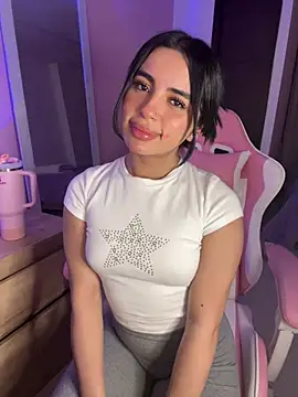 Emily-14 online show from 05-20-26, 02:52