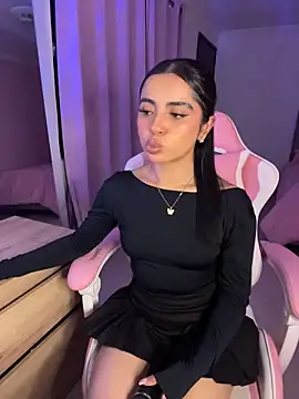 Emily-14 online show from 06-11-26, 04:31