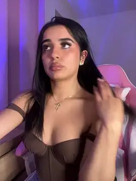 Emily-14 online show from 02-11-26, 06:24