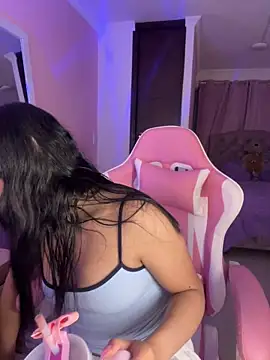 Emily-14 online show from 04-30-26, 04:52