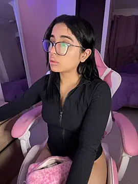 Emily-14 online show from 05-05-26, 06:27