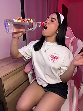 Emily-14 online show from 06-03-26, 04:24