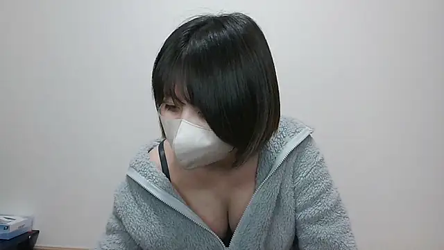 Snapshot of -anzu-o chatting on 01-13-25, 11:30 -anzu-o online show from 01-13-25, 11:30
