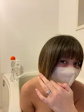 Snapshot of -anzu-o chatting on 12-28-24, 12:35 -anzu-o online show from 12-28-24, 12:35