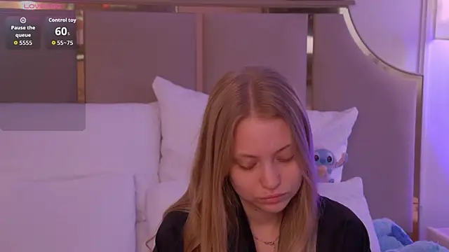 DorisHell online show from 09-25-25, 03:23