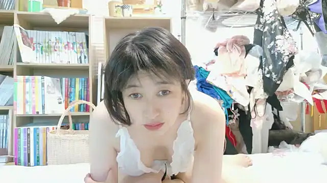 Snapshot of morikawa_sayaka chatting on 09-29-25, 11:43 morikawa sayaka online show from 09-29-25, 11:43