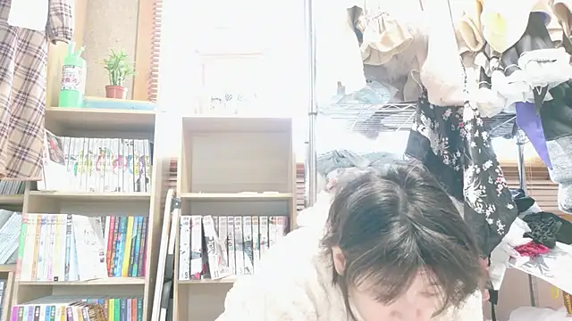 Snapshot of morikawa_sayaka chatting on 10-19-25, 11:40 morikawa sayaka online show from 10-19-25, 11:40