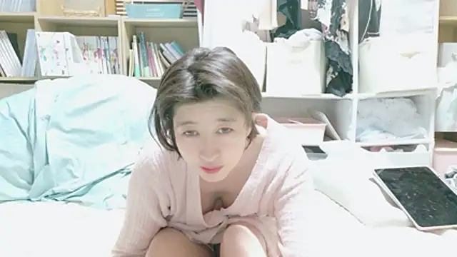 Snapshot of morikawa_sayaka chatting on 05-15-26, 12:47 morikawa sayaka online show from 05-15-26, 12:47
