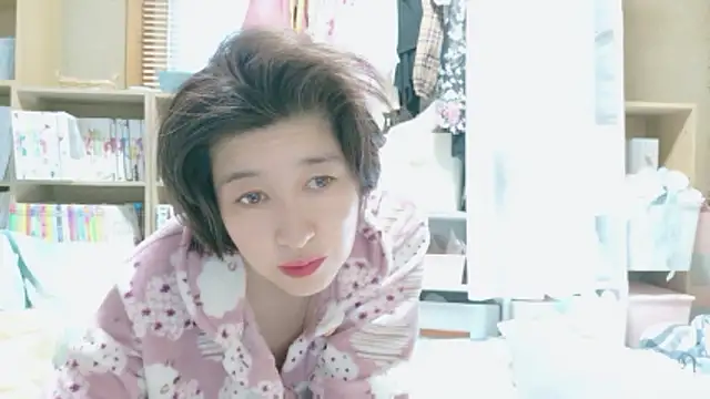 Snapshot of morikawa_sayaka chatting on 05-18-26, 11:20 morikawa sayaka online show from 05-18-26, 11:20