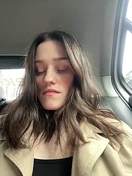 Mia Mia M online show from 03-19-26, 01:22