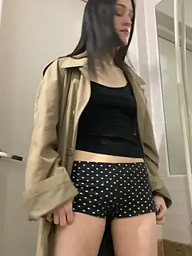 Mia Mia M online show from 05-28-26, 03:51