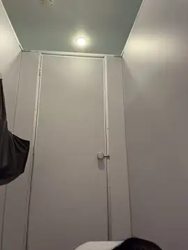 Mia Mia M online show from 06-26-26, 04:57
