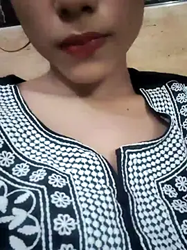 Snapshot of Babby_girl08 chatting on 10-29-25, 05:12 Babby girl08 online show from 10-29-25, 05:12