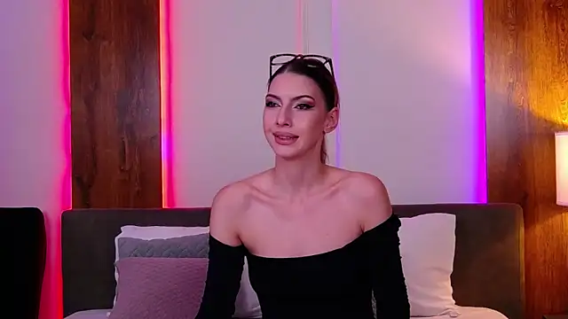 SkylerSpark online show from 09-26-25, 07:21