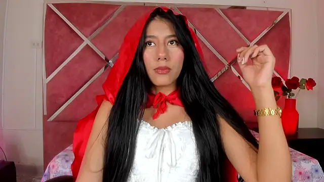 Snapshot of CarlaAlvez chatting on 10-24-25, 10:42 CarlaAlvez online show from 10-24-25, 10:42