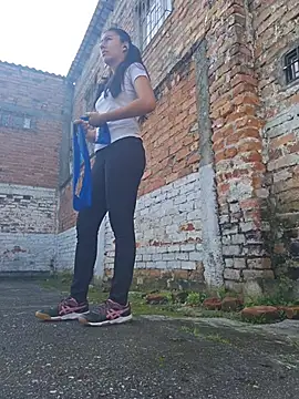 Snapshot of CarlaAlvez chatting on 02-17-26, 01:19 CarlaAlvez online show from 02-17-26, 01:19