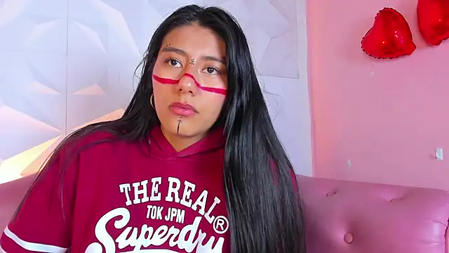 Snapshot of CarlaAlvez chatting on 03-06-25, 11:31 CarlaAlvez online show from 03-06-25, 11:31