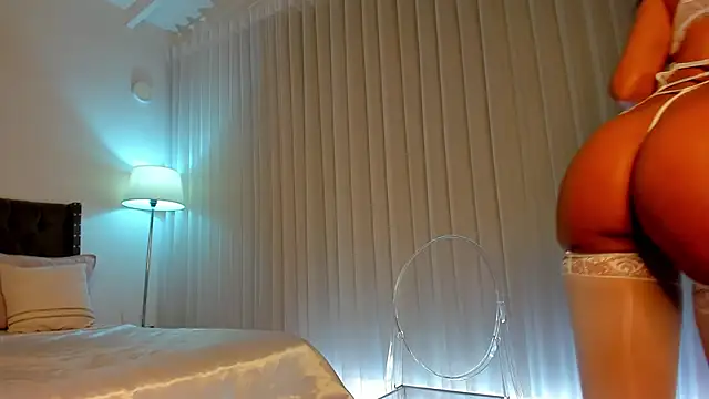 Snapshot of Anierouse1 chatting on 10-12-25, 05:25 Anierouse1 online show from 10-12-25, 05:25